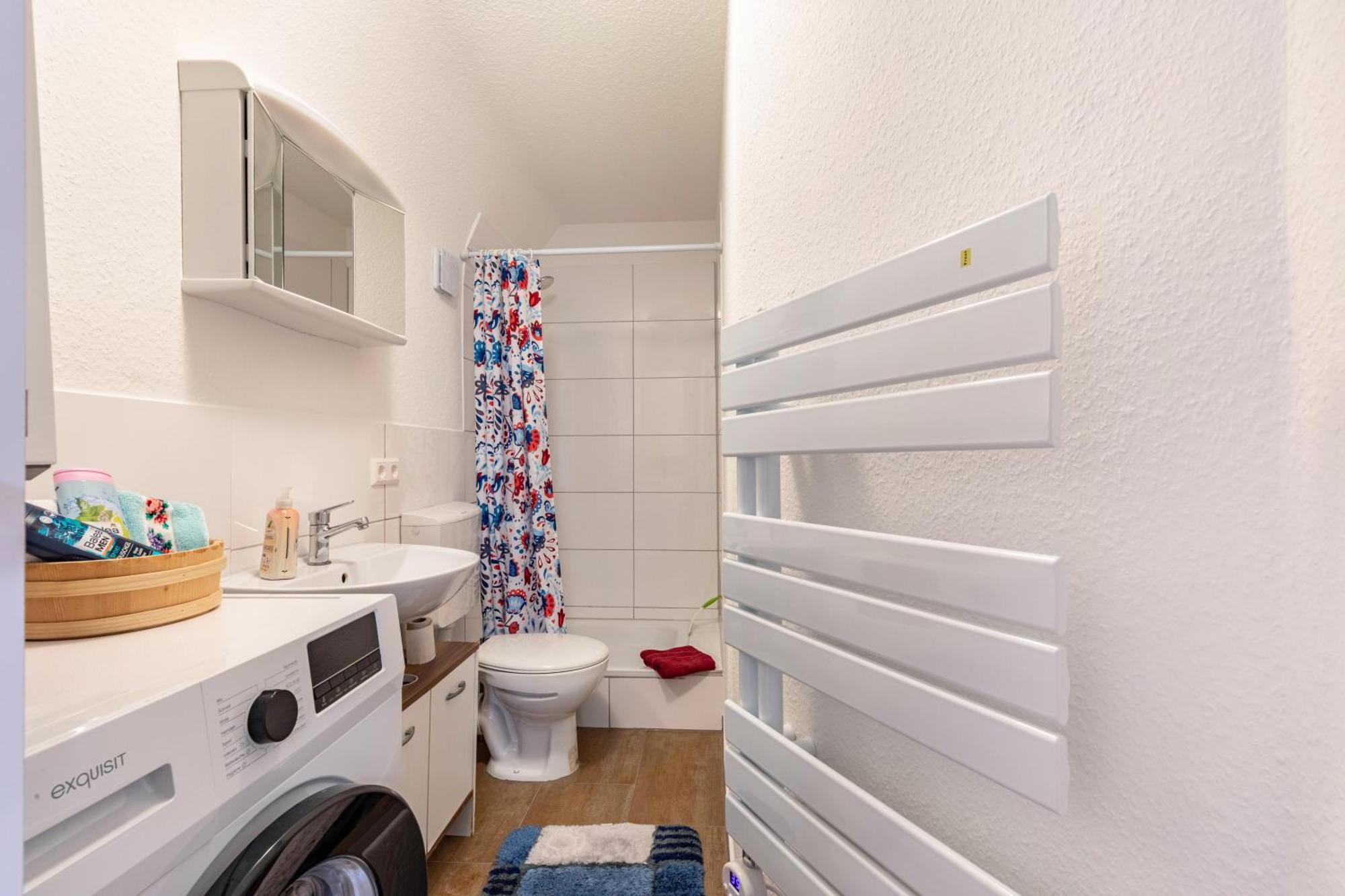 Apartmenthaus Ferienwohnungen Sila Weinstadt Exterior photo