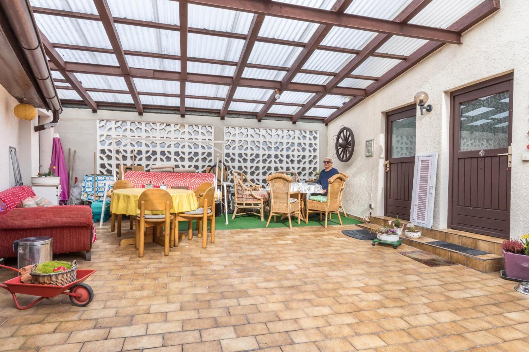 Apartmenthaus Ferienwohnungen Sila Weinstadt Exterior photo